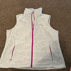 NWOT COLUMBIA VEST FLEECE